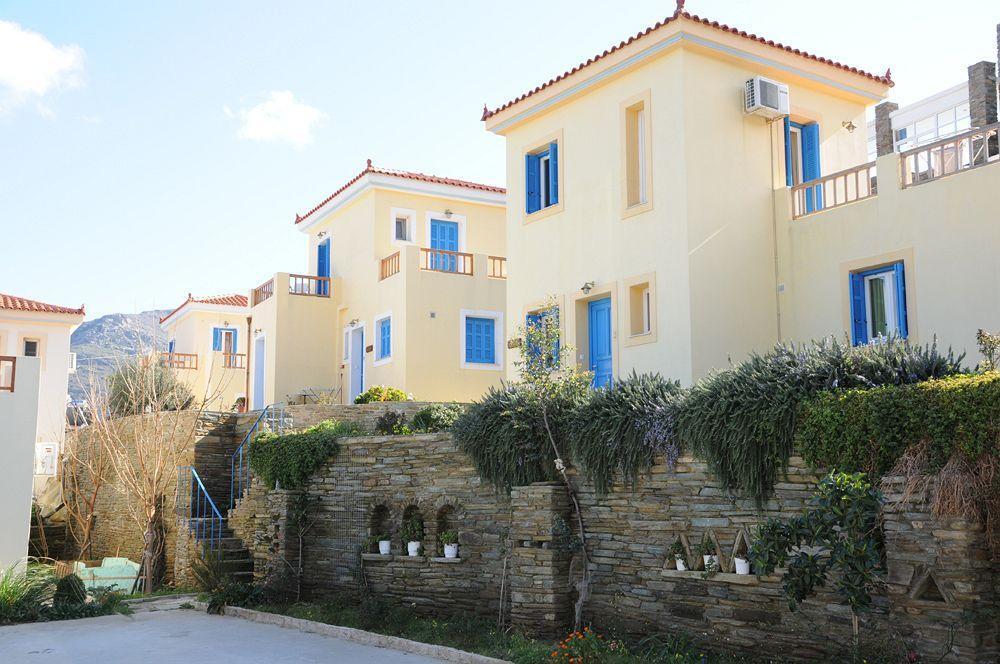 Mainades Maisonettes & Studios Menites Екстер'єр фото