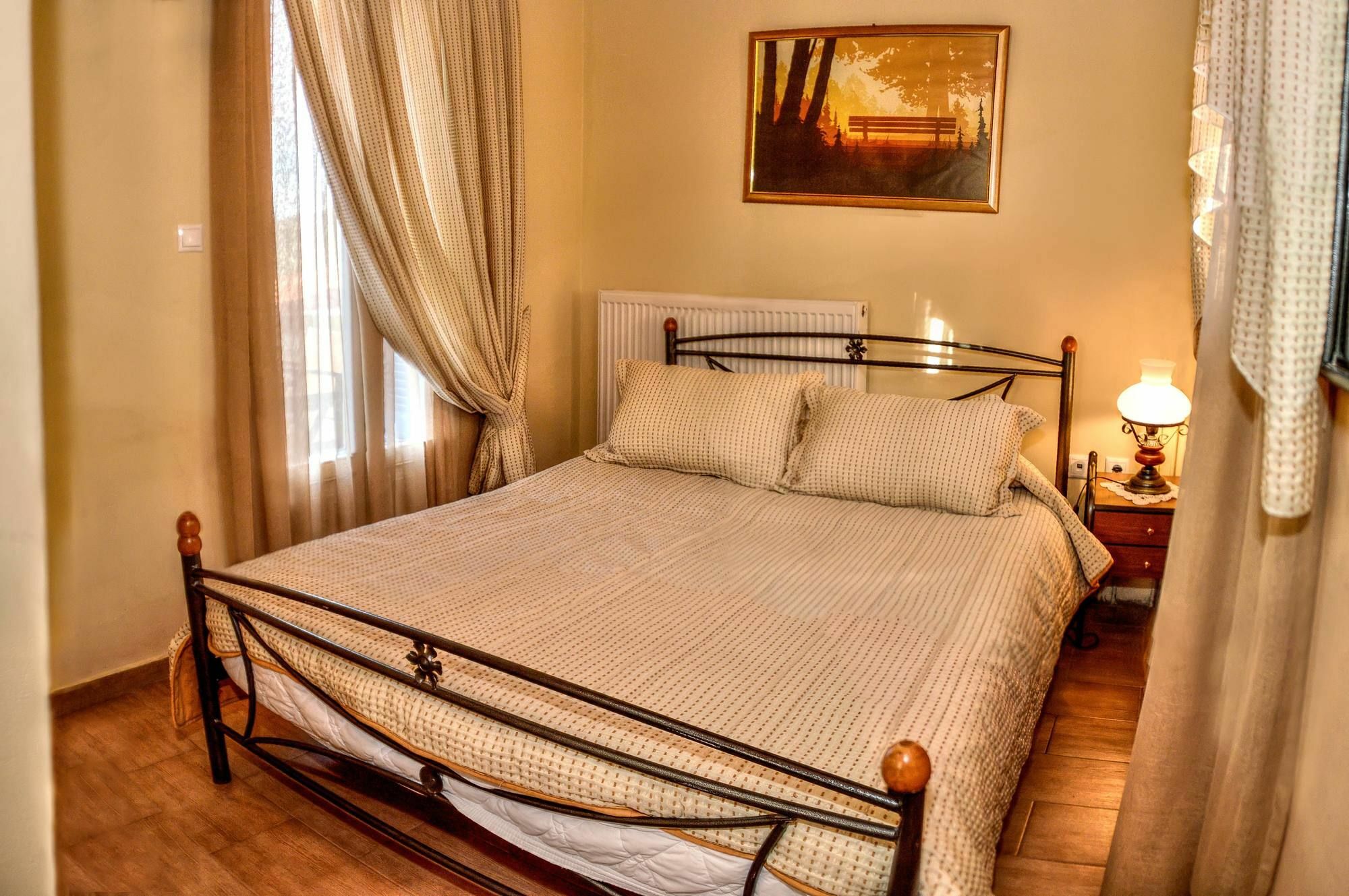 Mainades Maisonettes & Studios Menites Екстер'єр фото