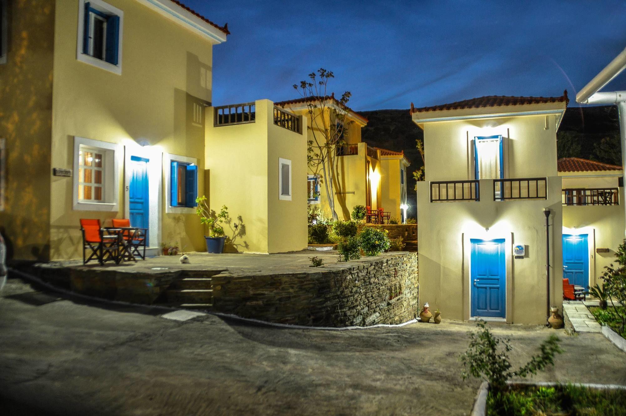Mainades Maisonettes & Studios Menites Екстер'єр фото